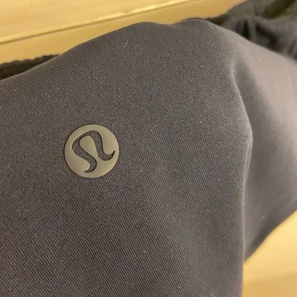Lululemon On The Fly Crop Pant True Navy Size 8 - Picture 7 of 8